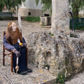 Sette penne e un fuso: la storia della Caremma