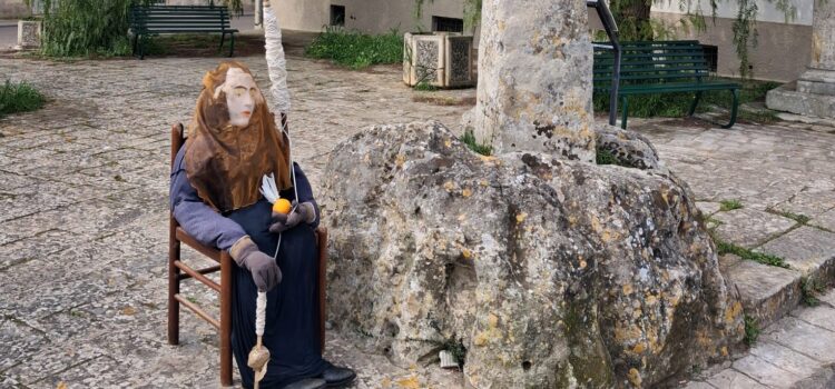 Sette penne e un fuso: la storia della Caremma